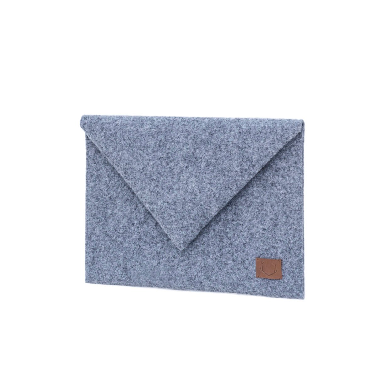 4. Side view of Nordhale Skive grey clutch laptop case showing recycled PET felt material