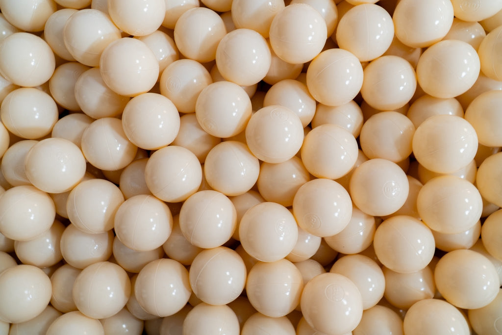 3. Close-up of cream-colored balls for IGLU soft play ball pit