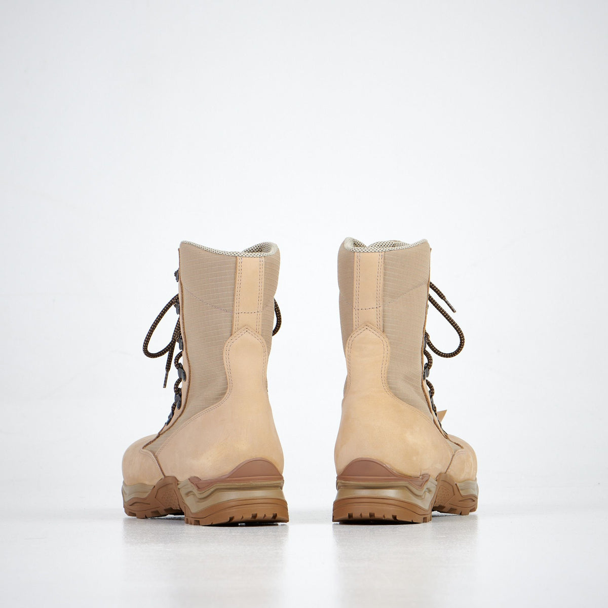 4. Samelin 598 Desert Boots 2.0 in beige, back view showing heel and sole design