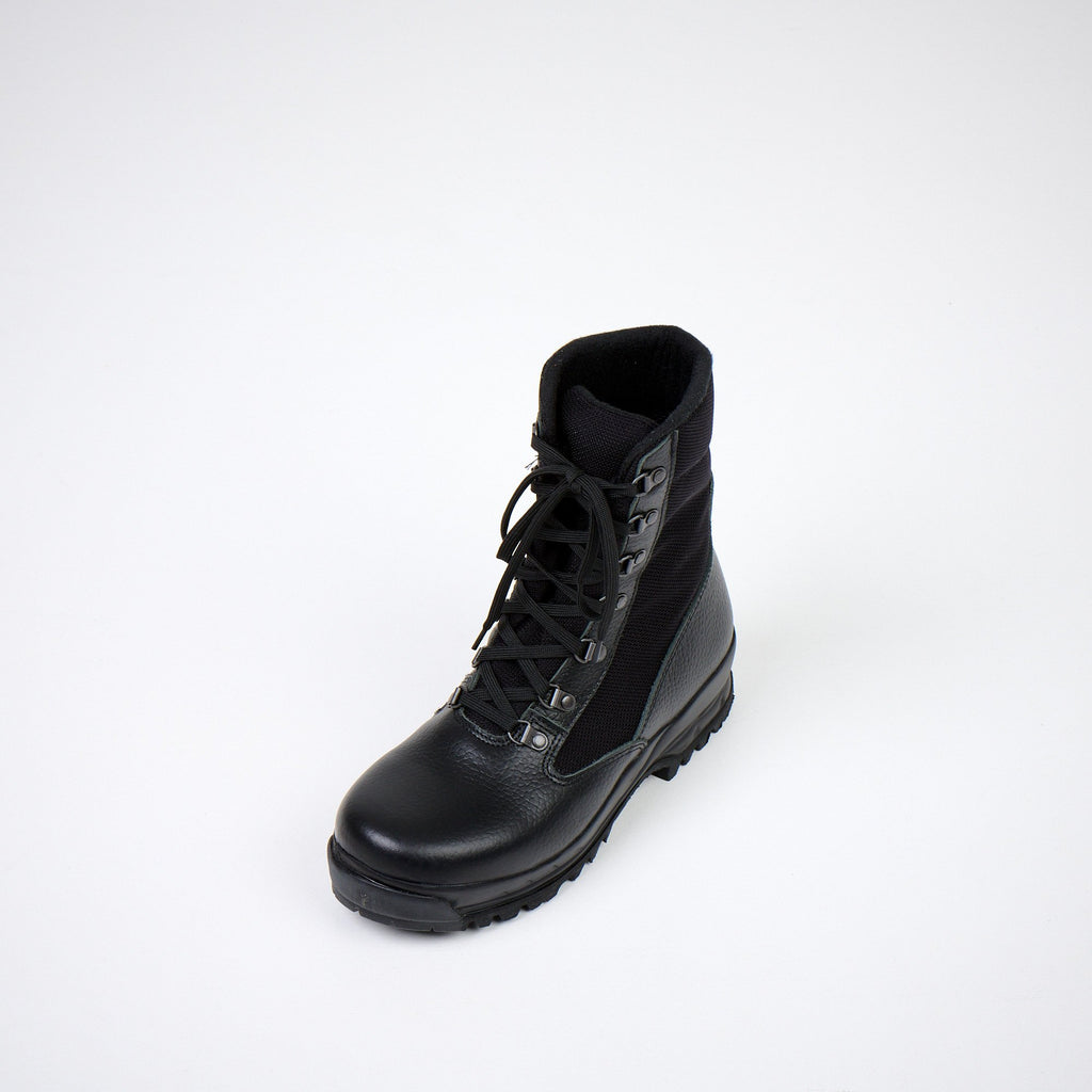 2. Top angled view of Samelin 598 Desert Boots Vibram in black, highlighting lace-up design and rugged sole