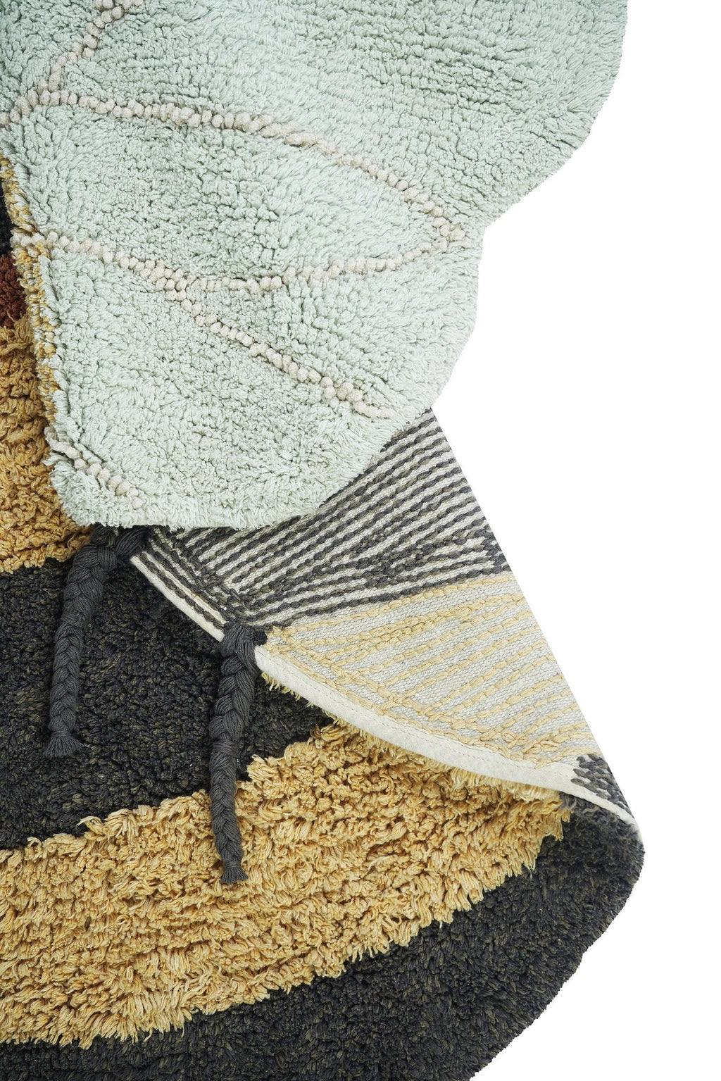 3. Close-up of bee rug showing light blue wing texture and striped body with braided dark gray legs