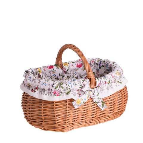 2. Eco-friendly wicker shopping basket with floral lining and ergonomic handle, showcasing European craftsmanship, ideal for shopping or picnics.