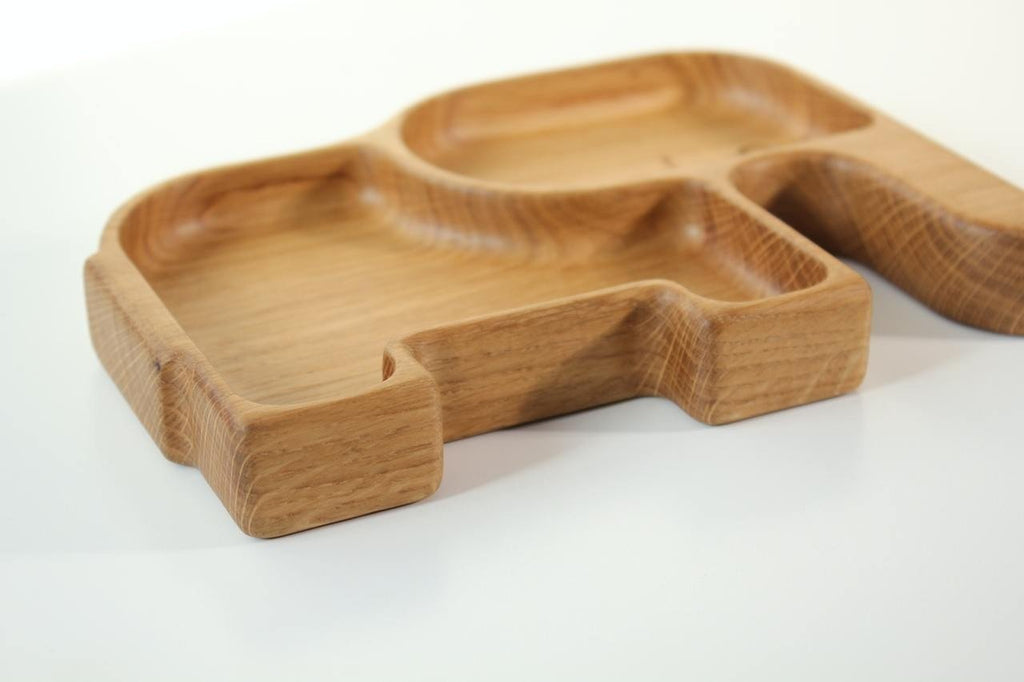 3. Close-up of the corner and sector design of a wooden elephant-shaped kids plate