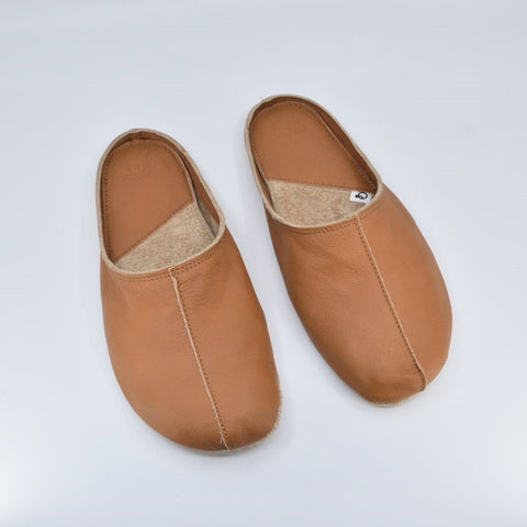 2. Studio image of Omaking Sulbi women's slippers in light brown, showing top view and wide toe area